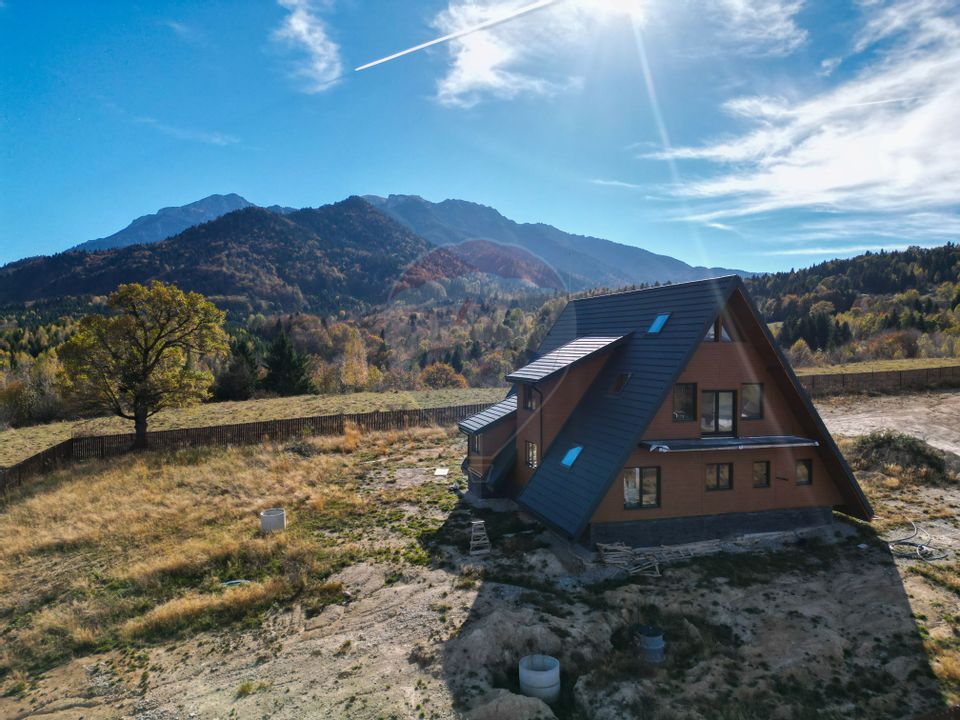 Vilă superba A-Frame cu vedere panoramică catre Varful Omu si Bucegi