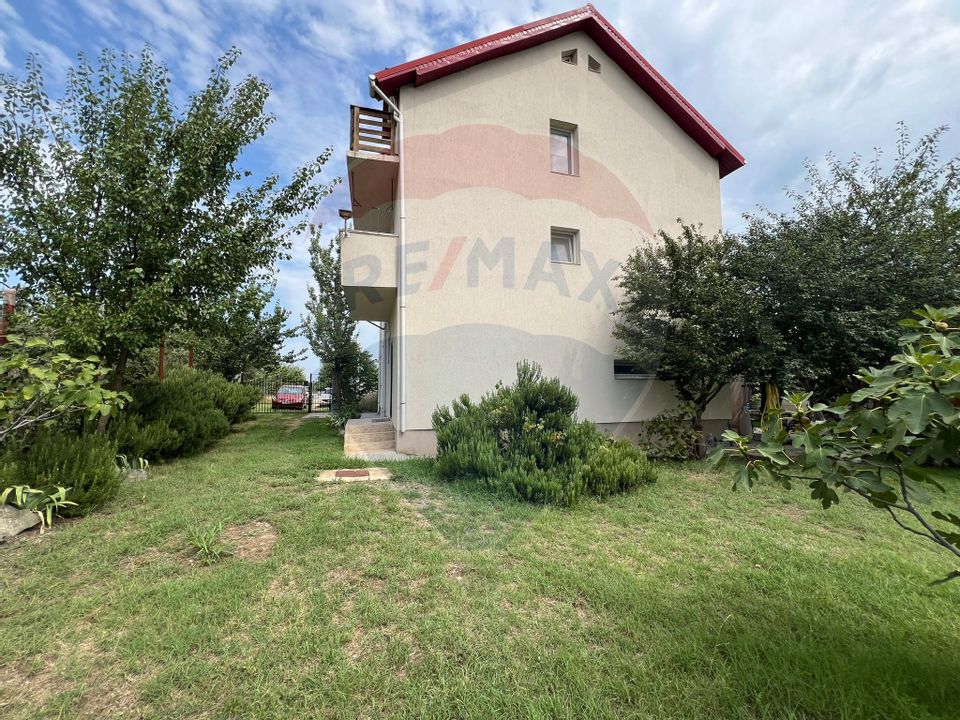 12 room House / Villa for sale, Nord-Est area