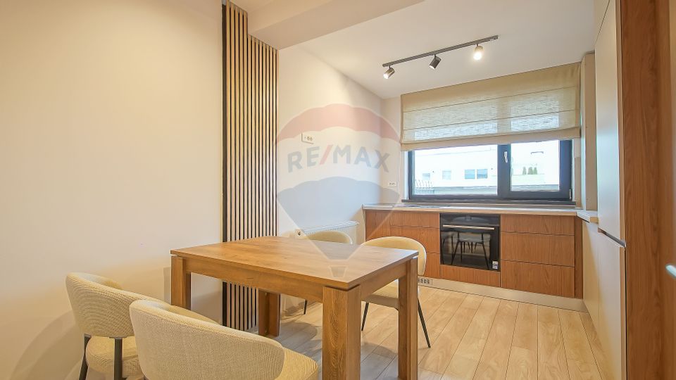 De inchiriat | Apartament 3 camere | Loc de parcare | Zona Tractorul