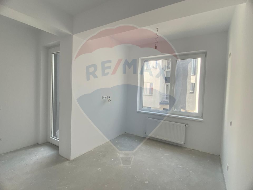 DE VANZARE Casă / Vilă cu 5 camere Popesti - Leordeni