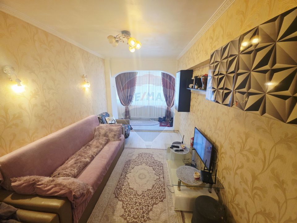 Apartament cu 2 camere de vânzare în zona Maratei