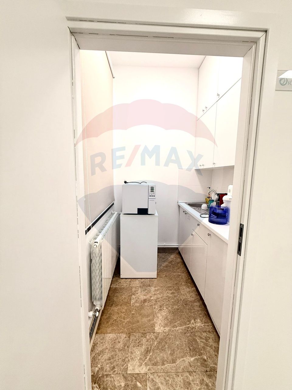 100sq.m Commercial Space for rent, P-ta Victoriei area