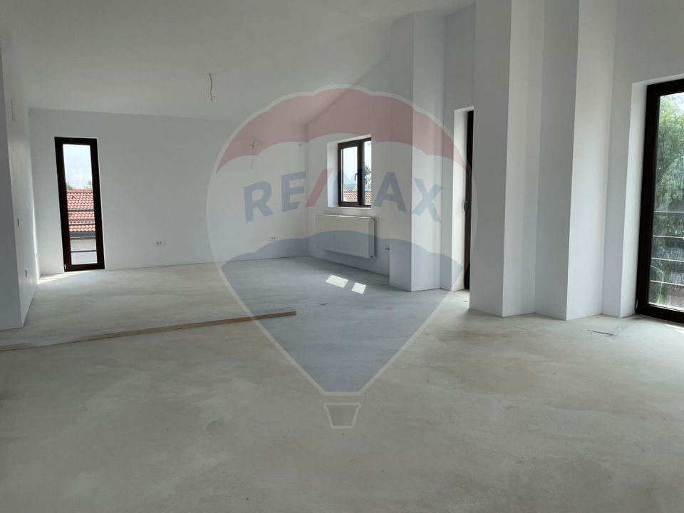 6 room House / Villa for rent, Est area