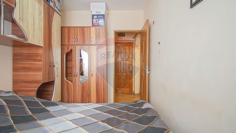 3 room Apartment for sale, Florilor area