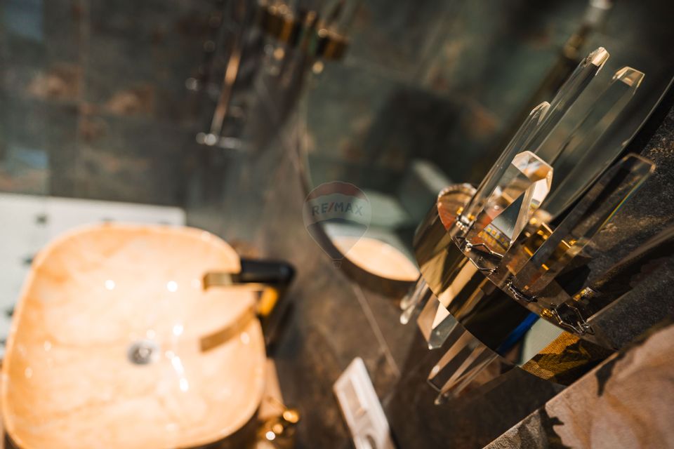 VILA “THE VARDO”, PREDELUT | 8 CAMERE DUBLE PREMIUM LANGA PADURE