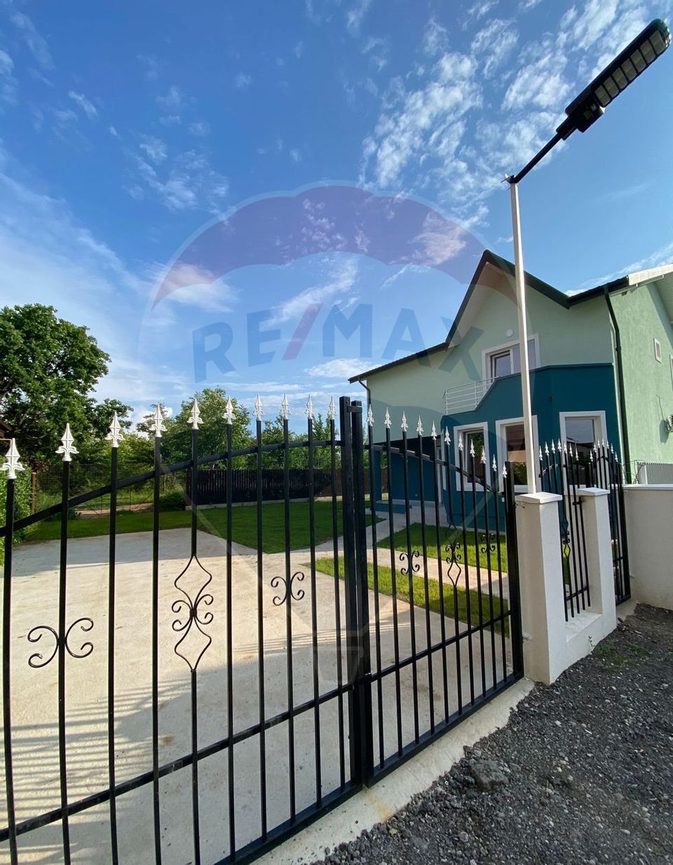 4 room House / Villa for sale