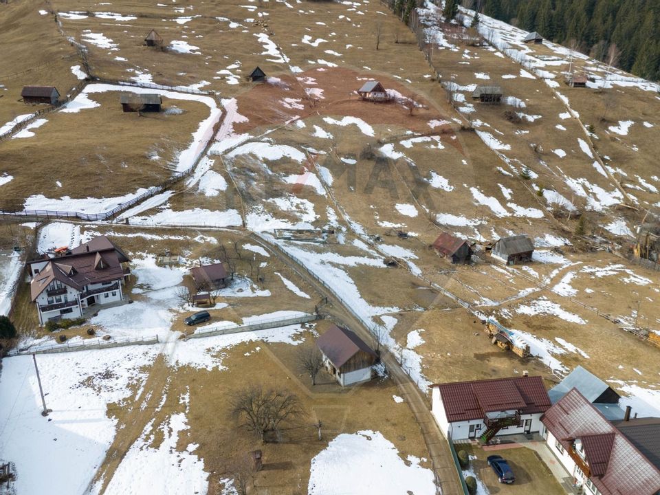 Land 1,091sqm Moieciu de Sus / Strada Valea Bangaleasa