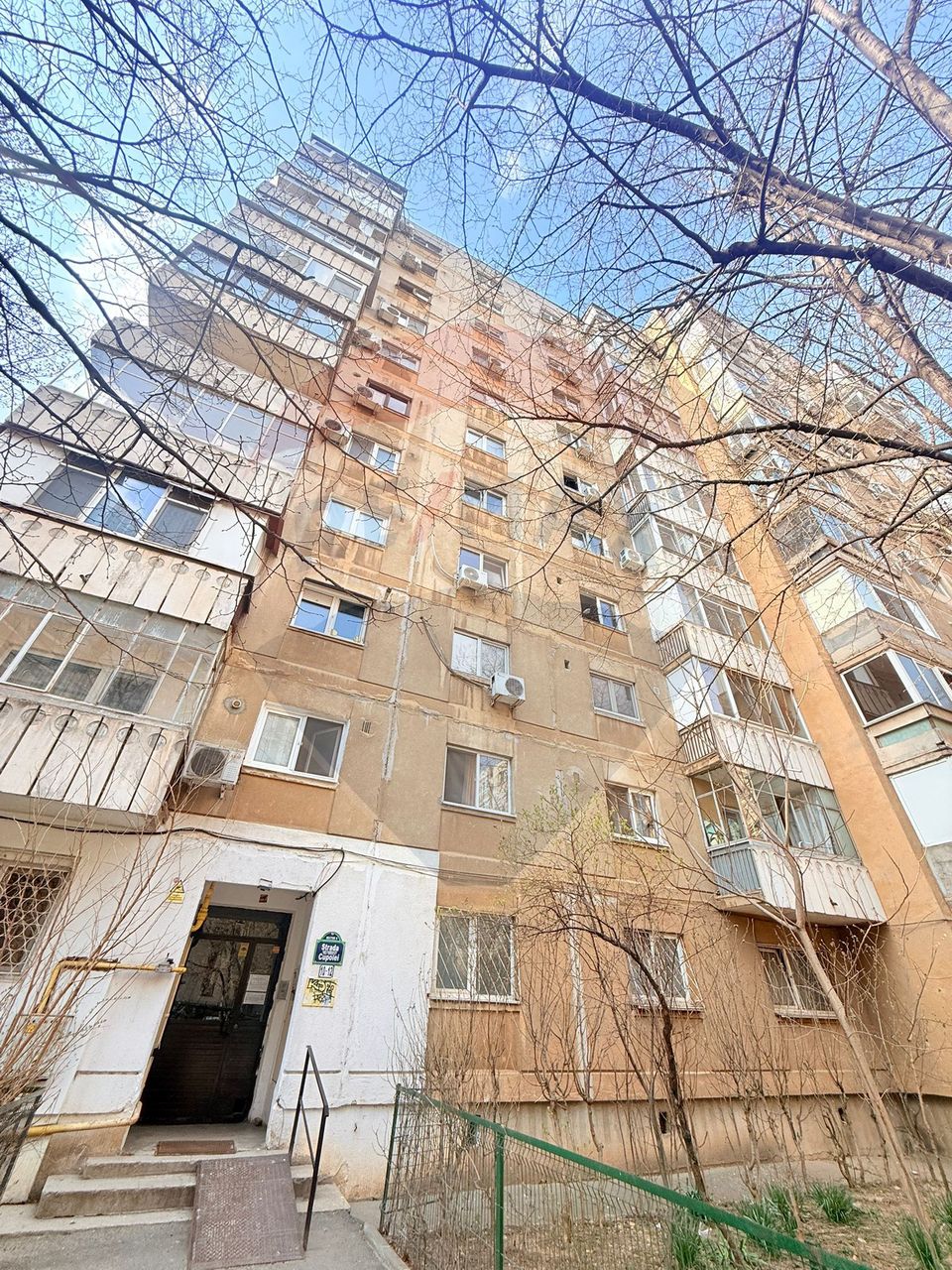 Garsonieră spațioasă de vânzare | Locație excelentă | Lujerului