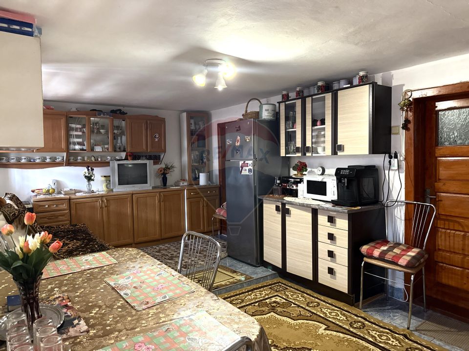 COMISION 0%- Casă spațioasă de vânzare în Turda - 5 camere