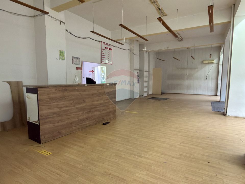 Street commercial space 212sqm for rent in Pantelimon area