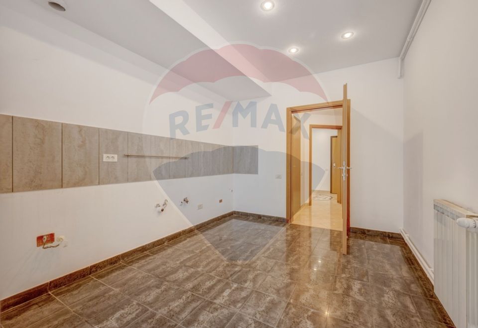 Apartament de 4 camere Primăverii /finisaje premium/ vedere Lac Bordei