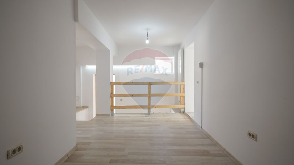 Versatile property in Brasov – Ideal for home or business!