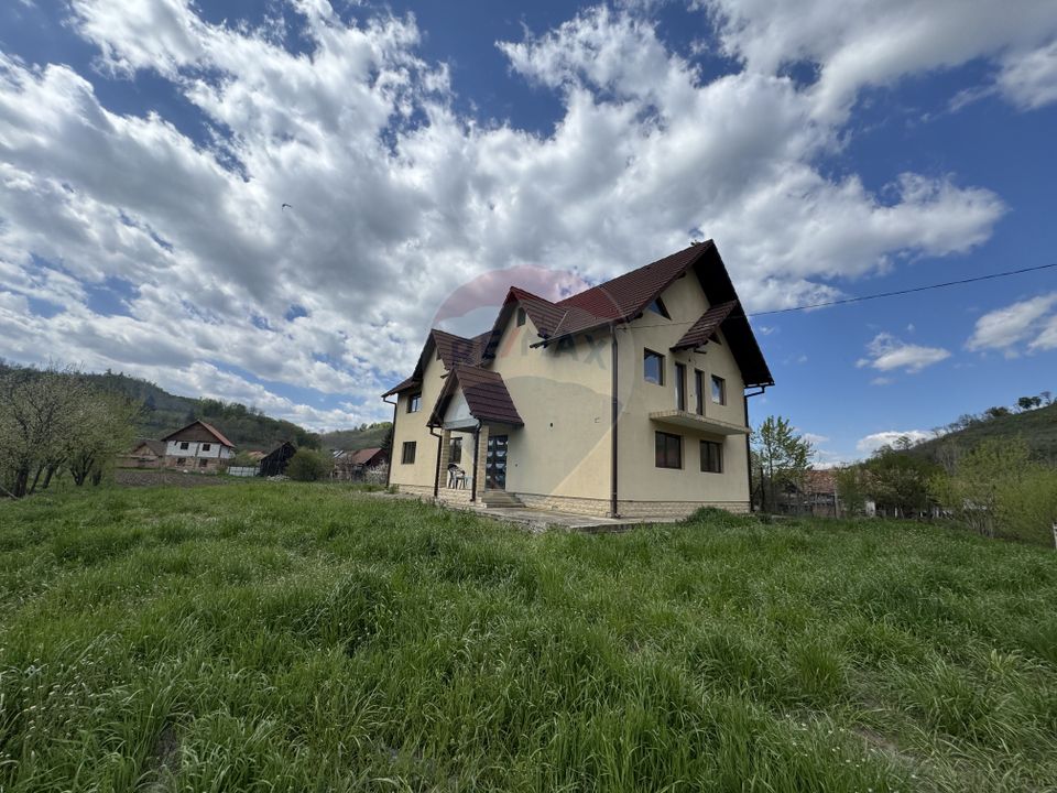 6 room House / Villa for sale