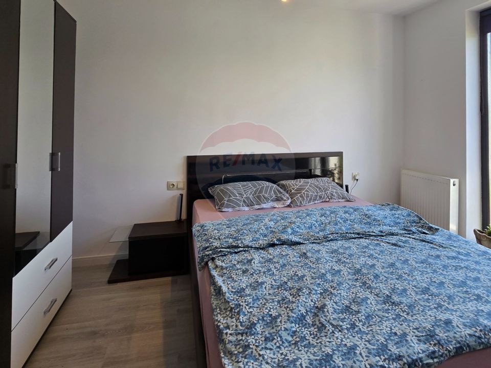 Casa, 4 dormitoare, pod amenajat, gradina, zona Vivo