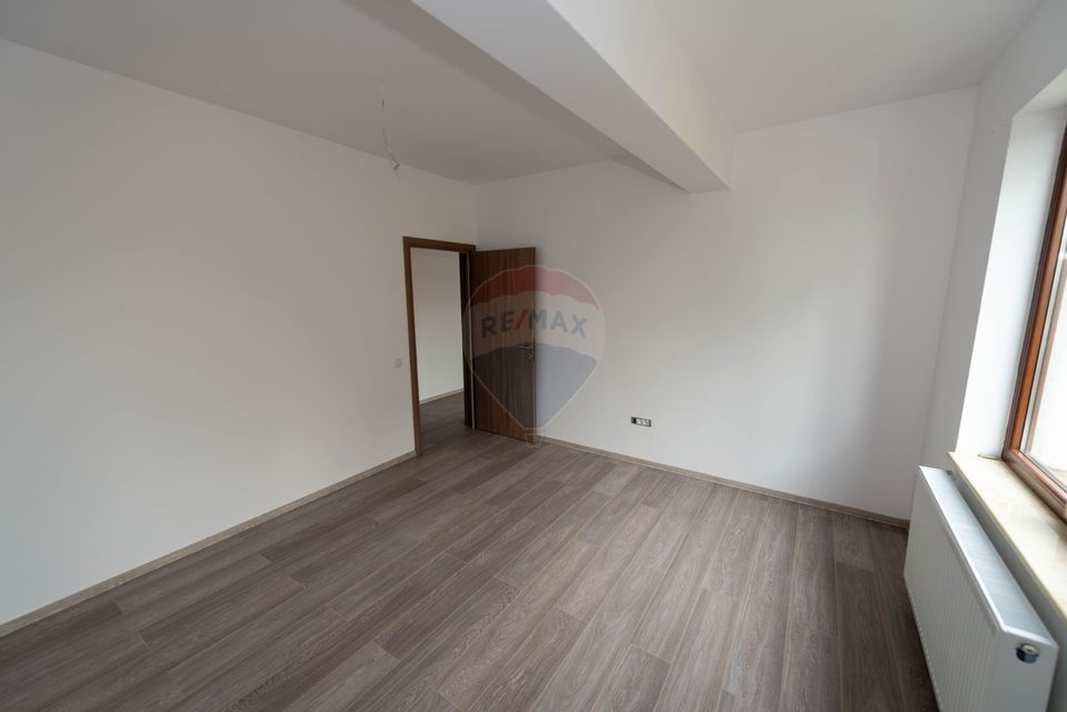 2 and 3 room office spaces for rent, Alba Iulia roundabout