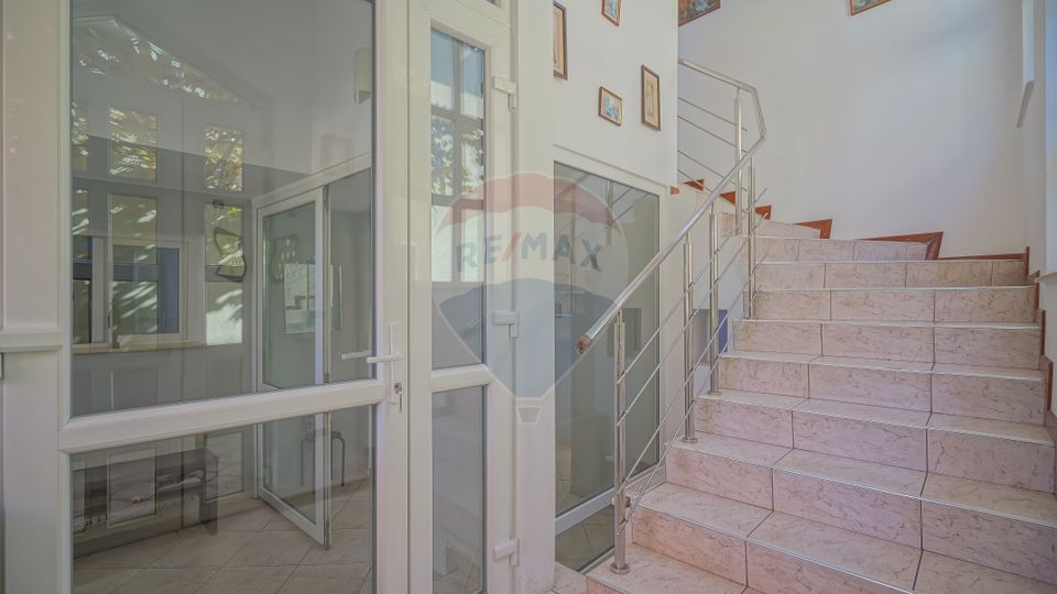 7 room House / Villa for sale, Aurel Vlaicu area
