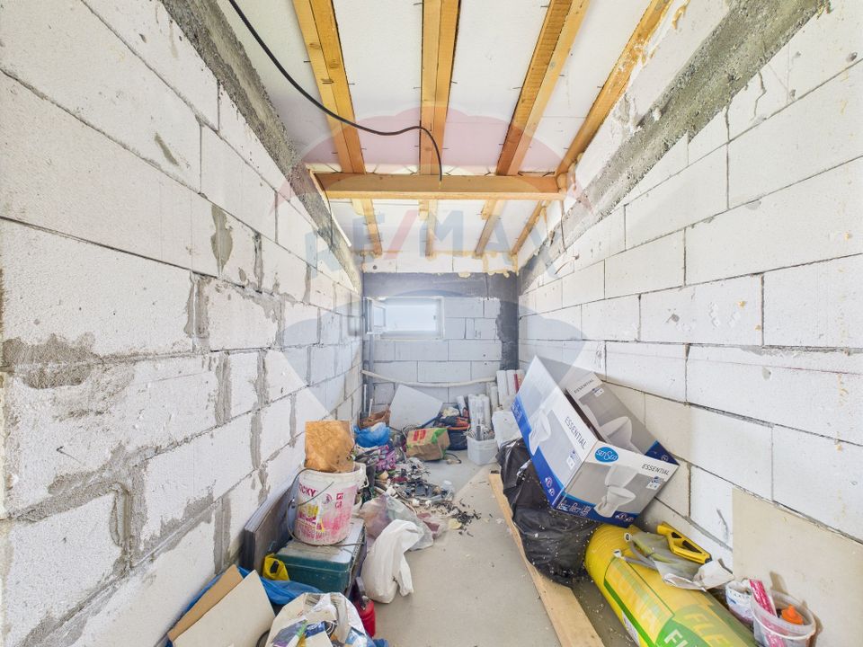 5 room House / Villa for sale, Est area