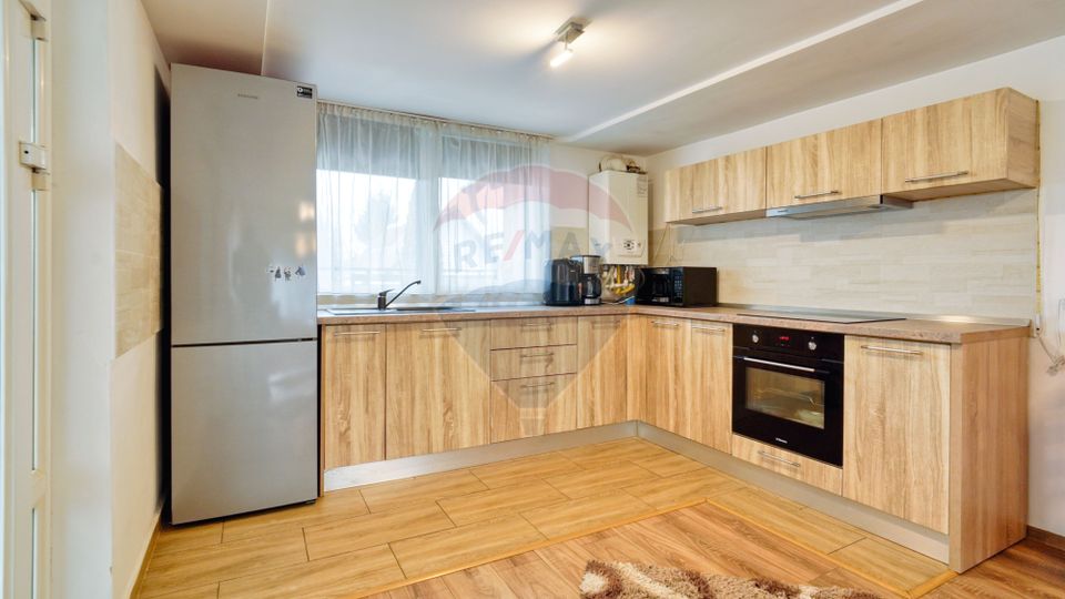 Renovated House with Land 1830 sqm in Prejmer!