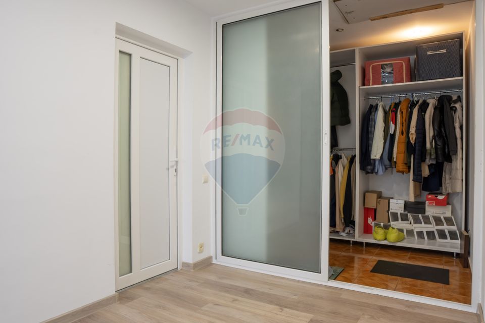 DE VANZARE Reședință Premium cu Piscină și Teren Generos – Chiajna