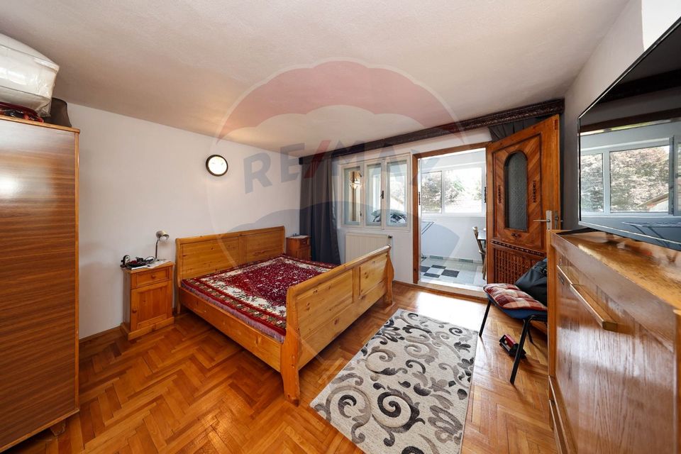 Vilă cu 4 camere de vânzare în zona Florilor