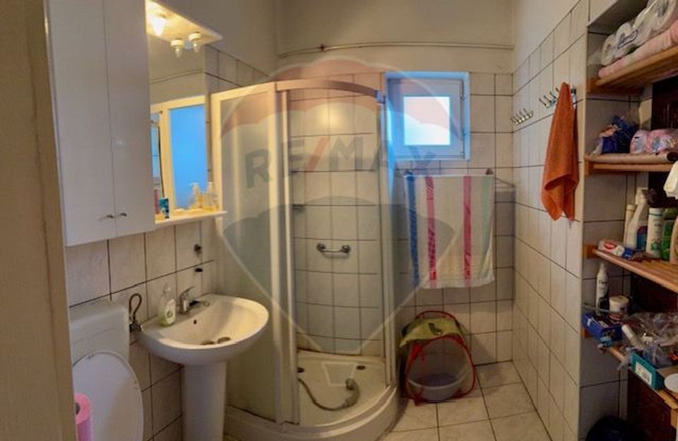 Casă / Vilă cu 7 camere de vânzare