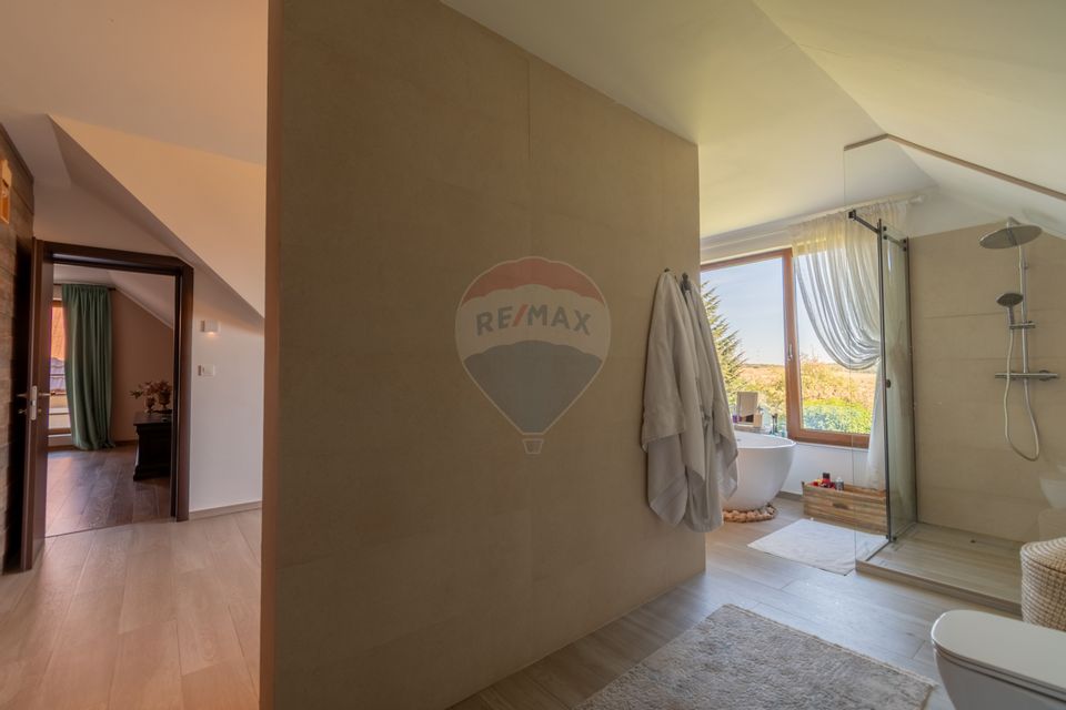 Proprietate exclusivista de vanzare: 2 case | 9 camere | 2000 mp teren