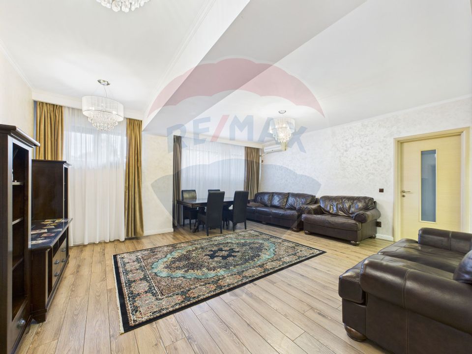 Apartament spatios 4 camere | 122 mp | Damaroaia