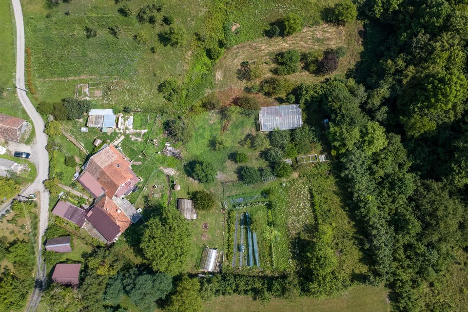 Casă / Vilă cu 10 camere amplasate in 2 corpuri de cladire de vanzare