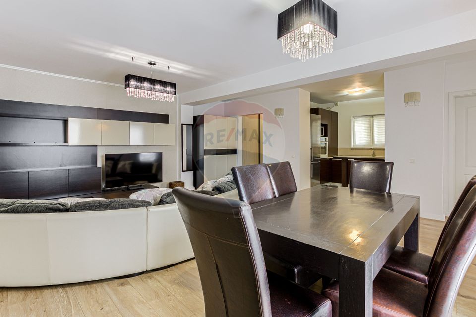 Apartament 3 camere + loc de parcare zona Subcetate