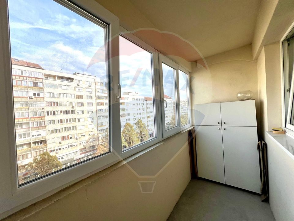 De închiriat apartament cu 3 camere, în zona Dacia