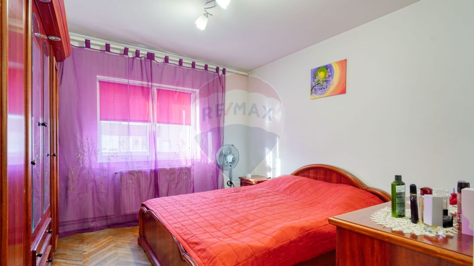 3-room apartment on Rozelor Street, Florilor Quarter!
