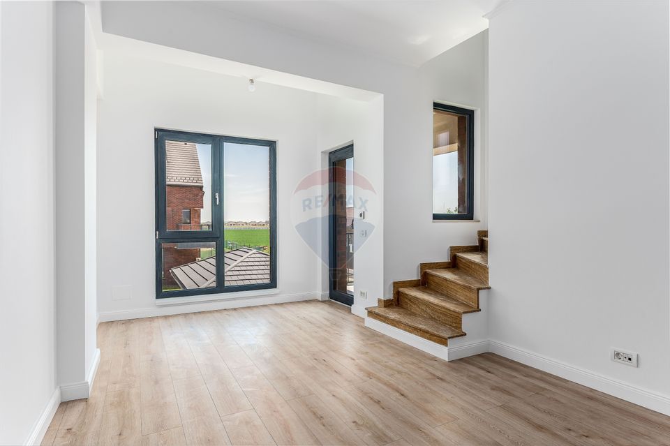 Vânzare Vilă cu 5 camere, curte si parcare de vânzare in TUNARI