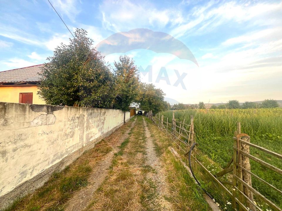 Casă de vânzare 3 camere - com. Letea Veche- sat. Holt