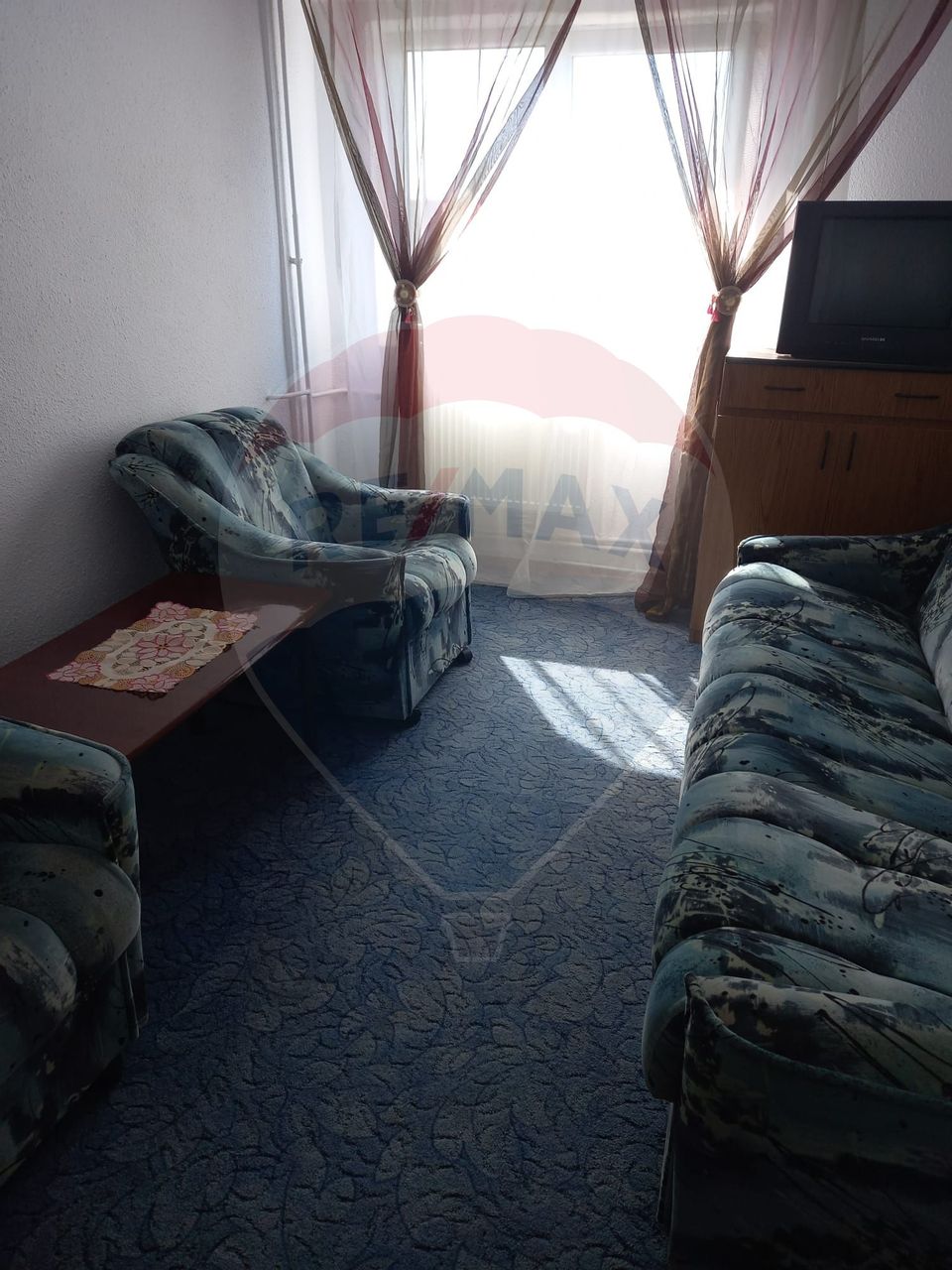 Apartament cu 3 camere de vânzare în zona Sud-Est