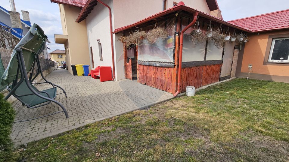 6 room House / Villa for sale