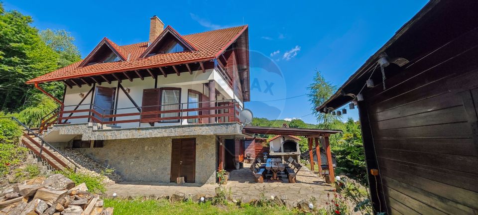 6 room House / Villa for sale