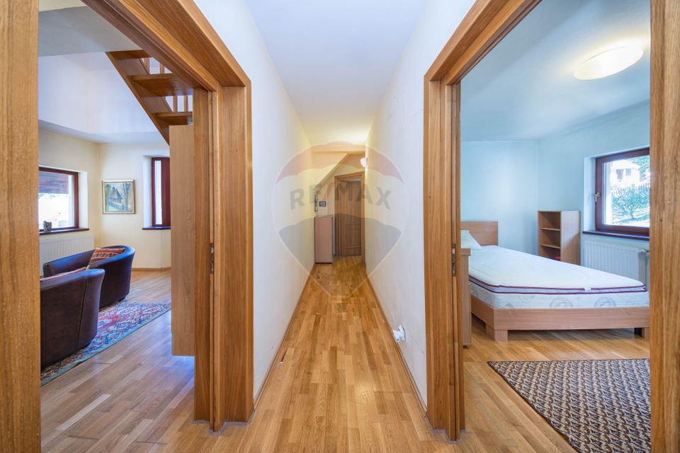 Vilă Moieciu, 375 mp util + teren 2.992 mp, View - Comision 0