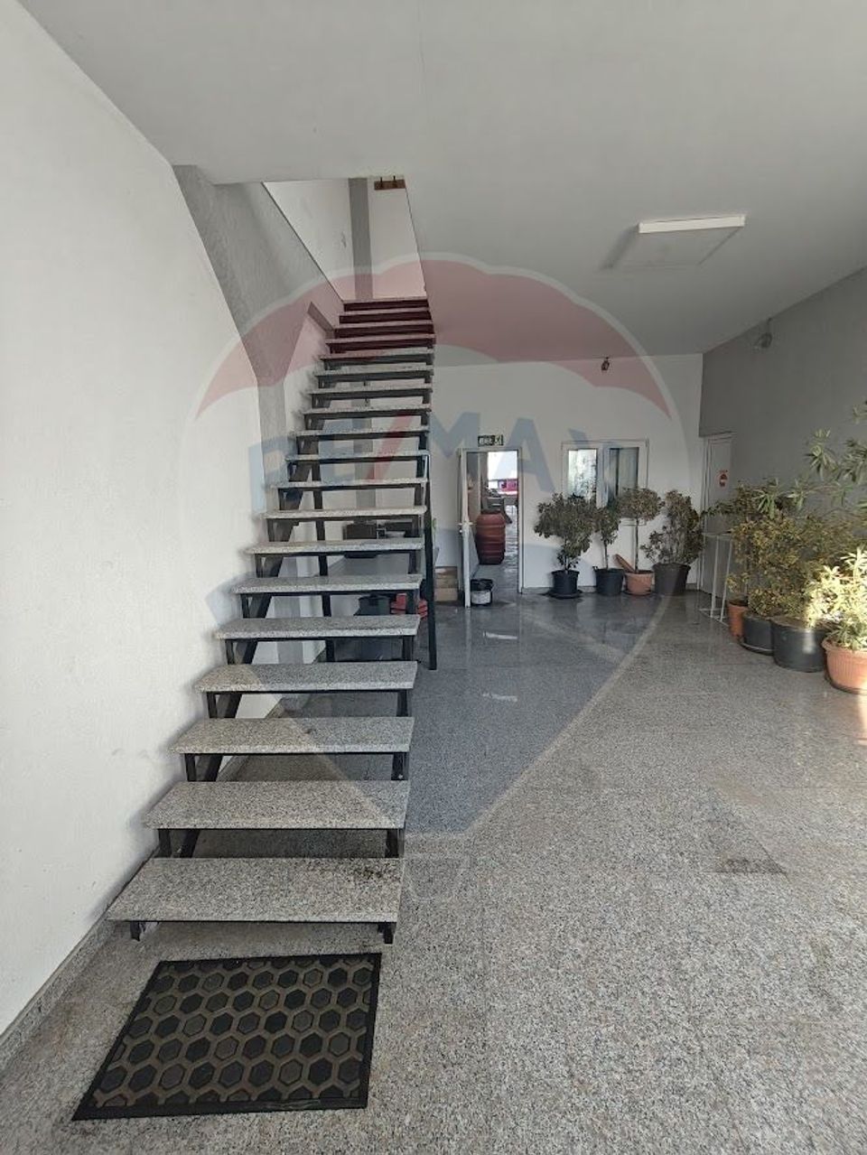 Spațiu industrial de 295mp vânzare exclusivitate in zona de Est