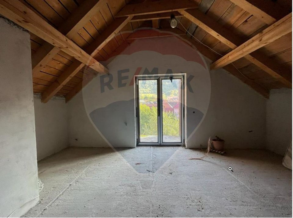 Vilă  de vânzare in Sadu