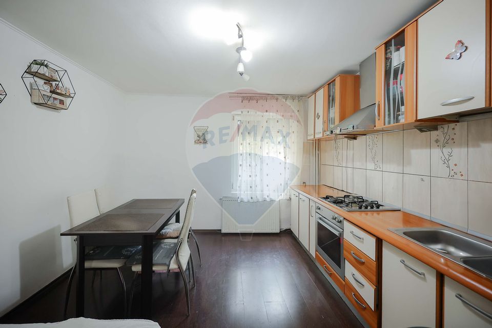 De vânzare spațiu comercial și apartament cu 1 cameră în zona Decebal