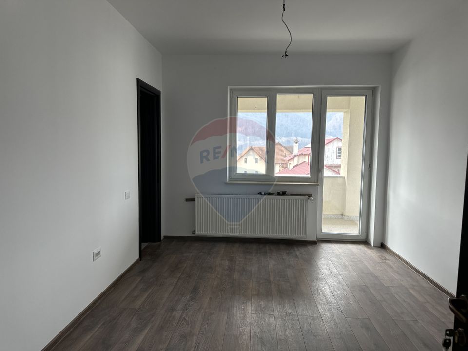 690sq.m Commercial Space for rent