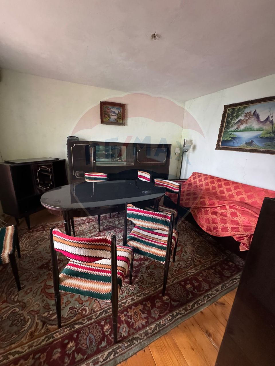 Casă / Vilă cu 3 camere în Răchitosu