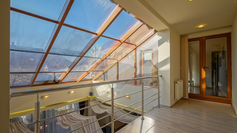 6 room House / Villa for sale