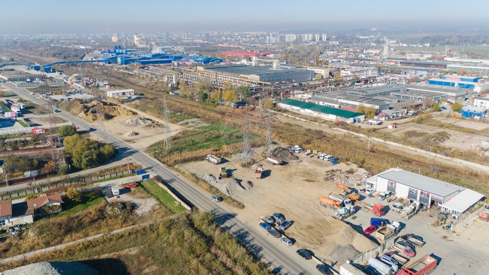 Teren Industrial de Închiriat 2600mp - Iași Strada Trei Fantani