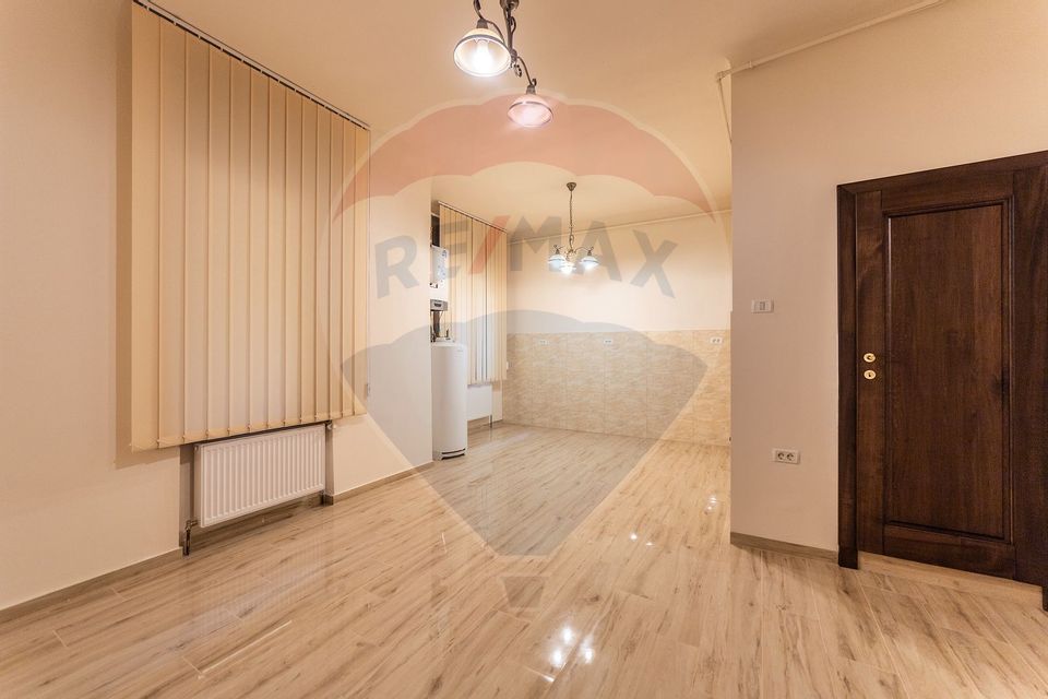 107sq.m Office Space for rent, Ultracentral area