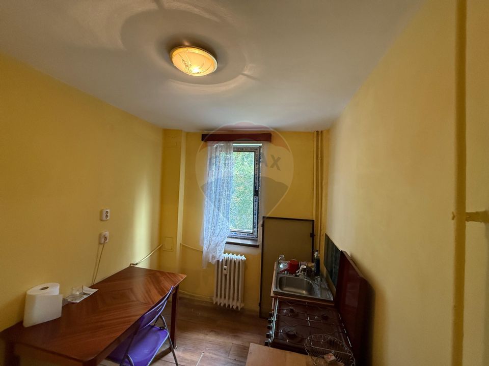 2 camere etaj 1 din 4, Calea Bucuresti,  Rotonda