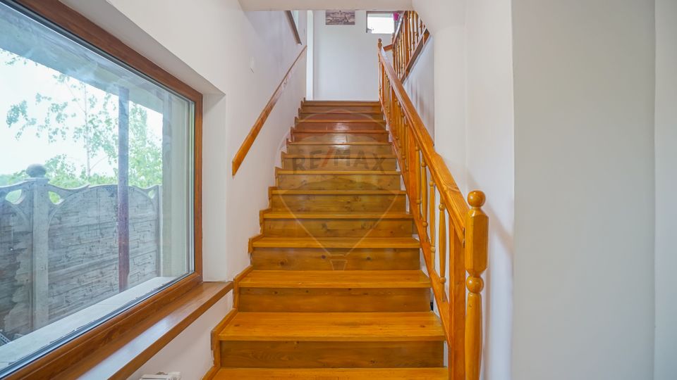 Casa multifunctionala, locuinta si destinatie comerciala Scriitorilor