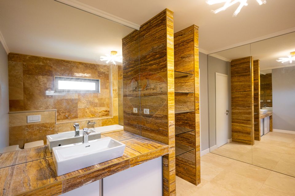 Vilă cu piscină de vanzare  – Bistrița