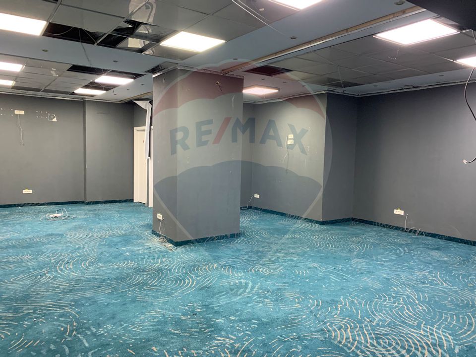 93sq.m Commercial Space for rent, Craiovita Noua area