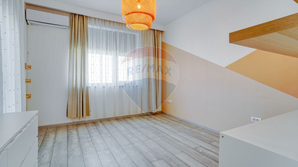 REZERVAT - Penthouse Elegant cu Terasa Spațioasă zona Coresi!